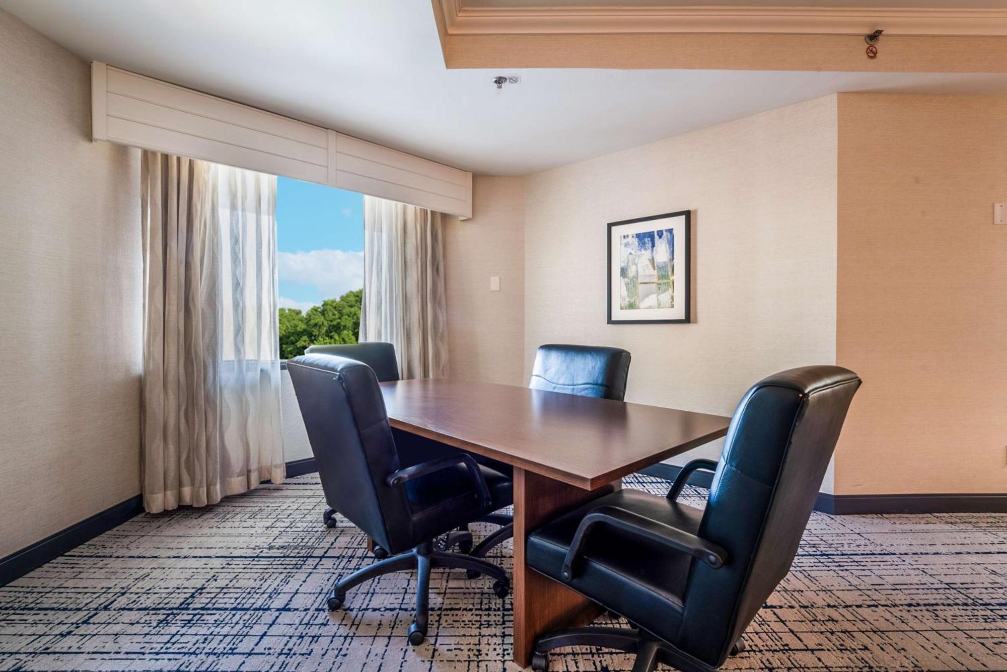 Hotel Doubletree By Hilton South Charlotte Tyvola Zewnętrze zdjęcie